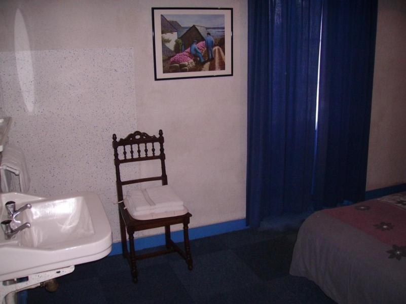 Hotel Du Menhir Locmariaquer Quarto foto